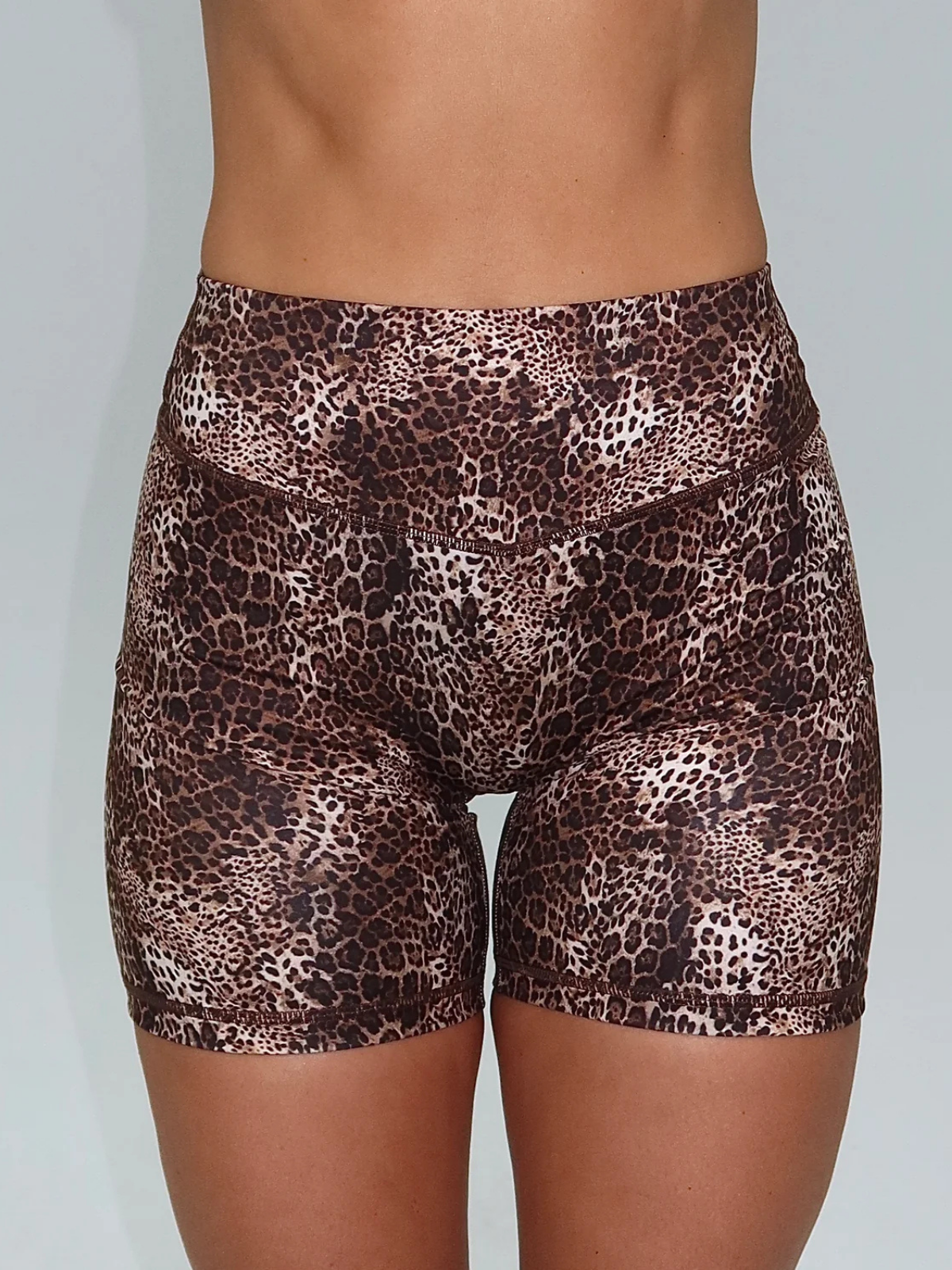 SHORT WILD & LEOPARD