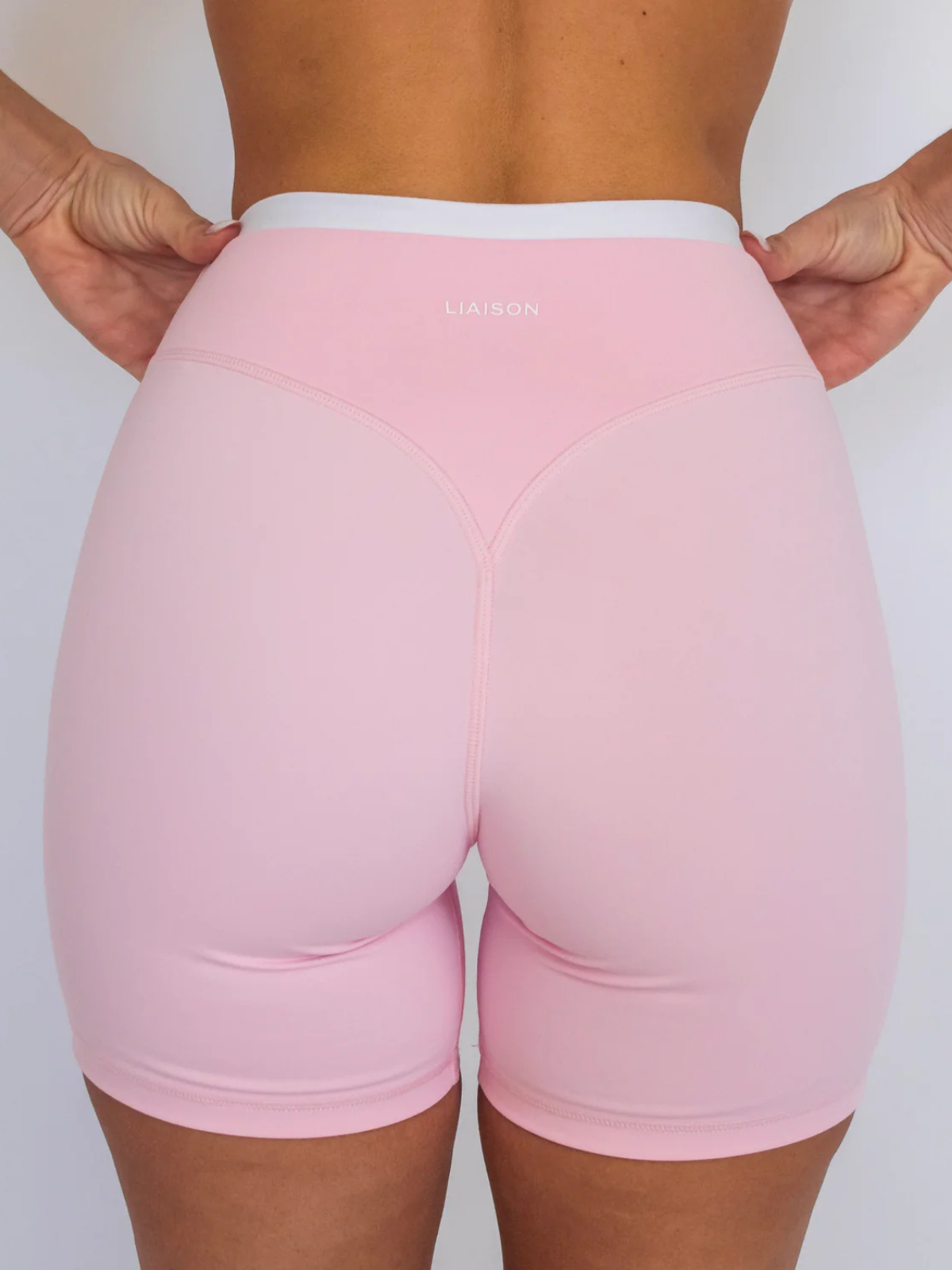 SHORT SOFT PINK & WHITE