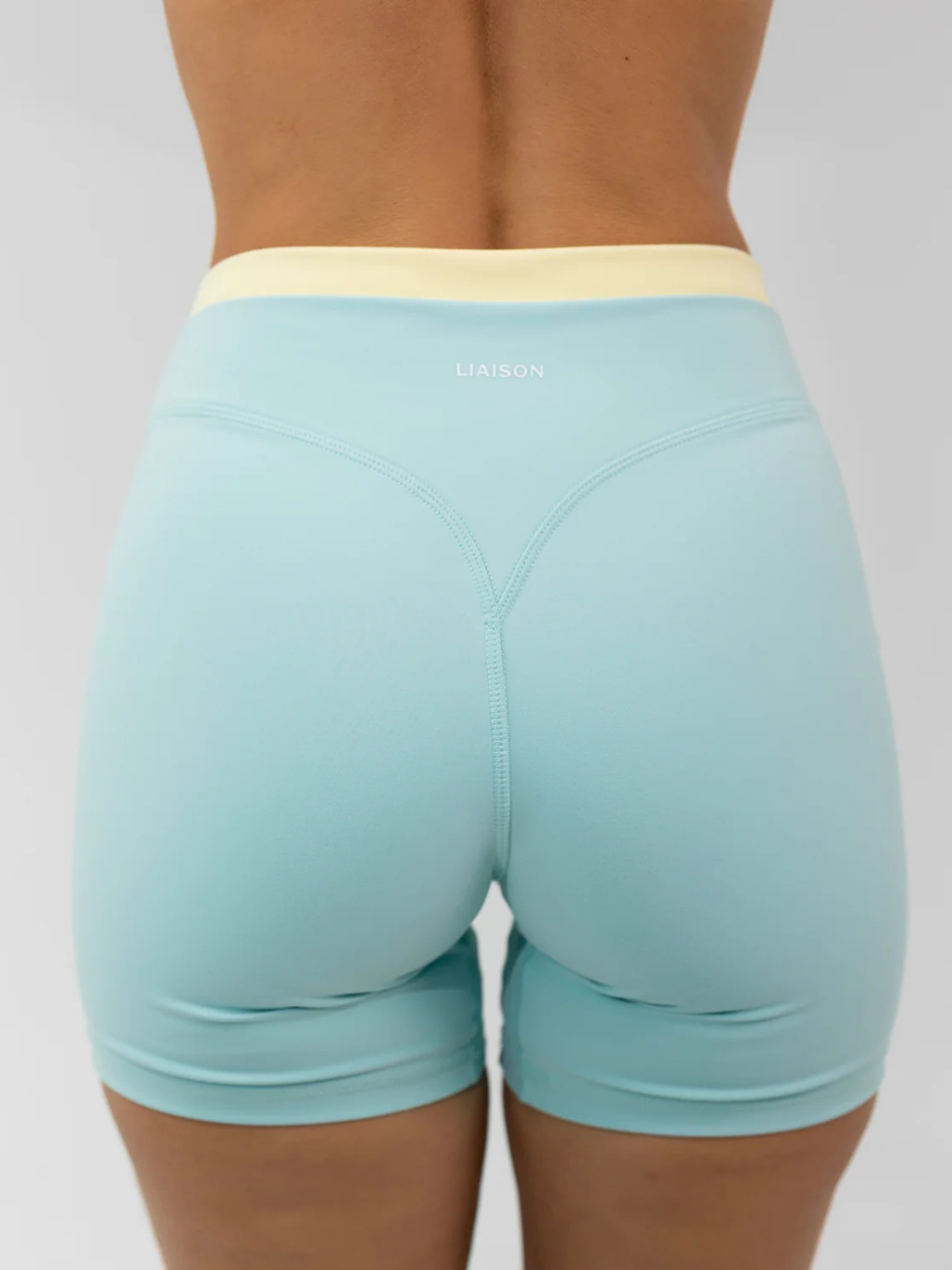 SHORT DAYLIGHT & AQUA