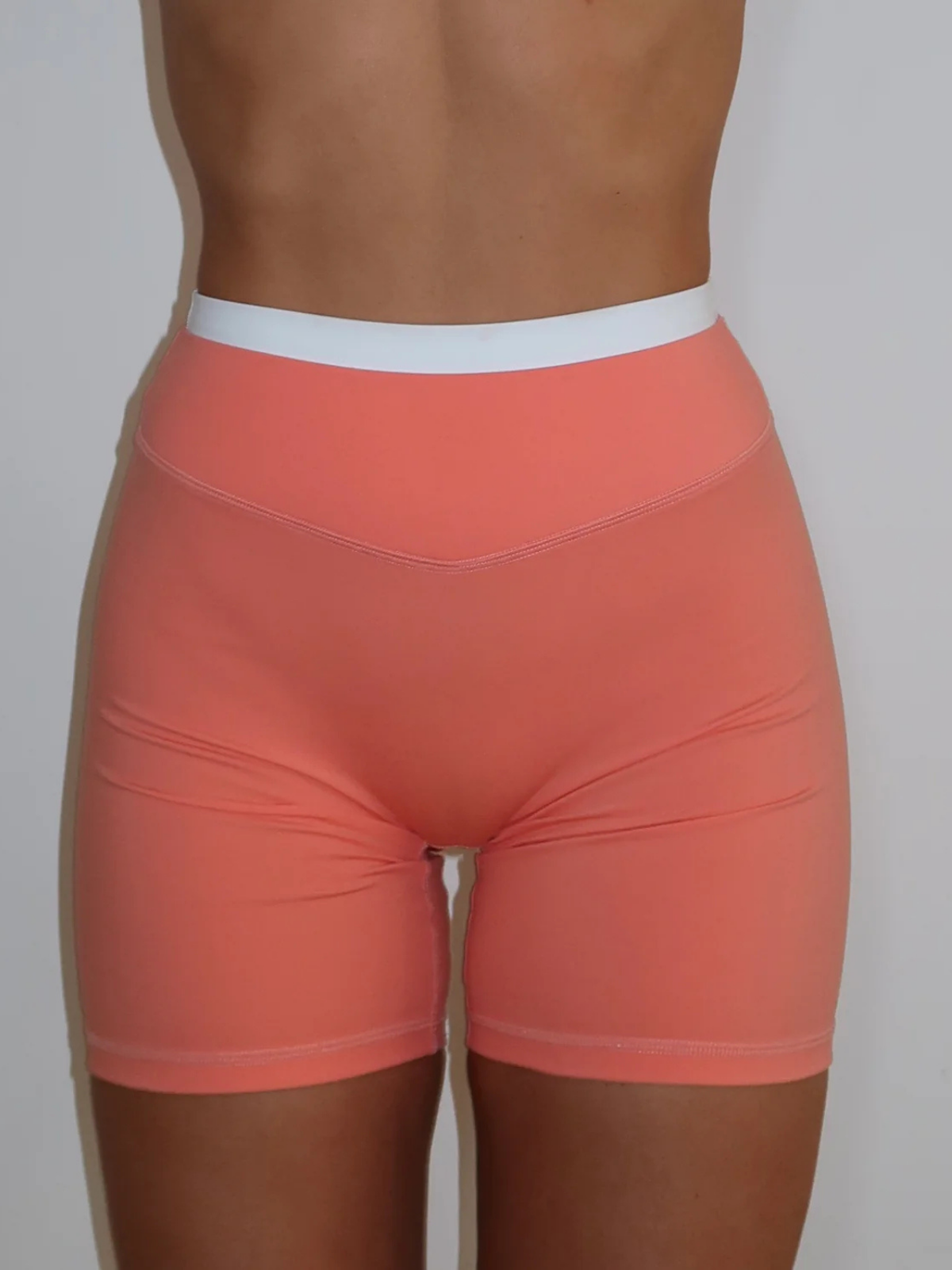 SHORT GUAVA & WHITE